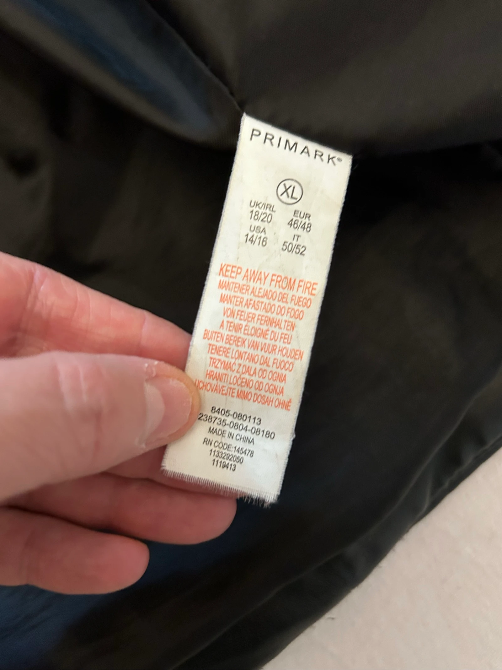 Veste matelassée noire effet cuir avec capuche taille 46/48 – photo 2